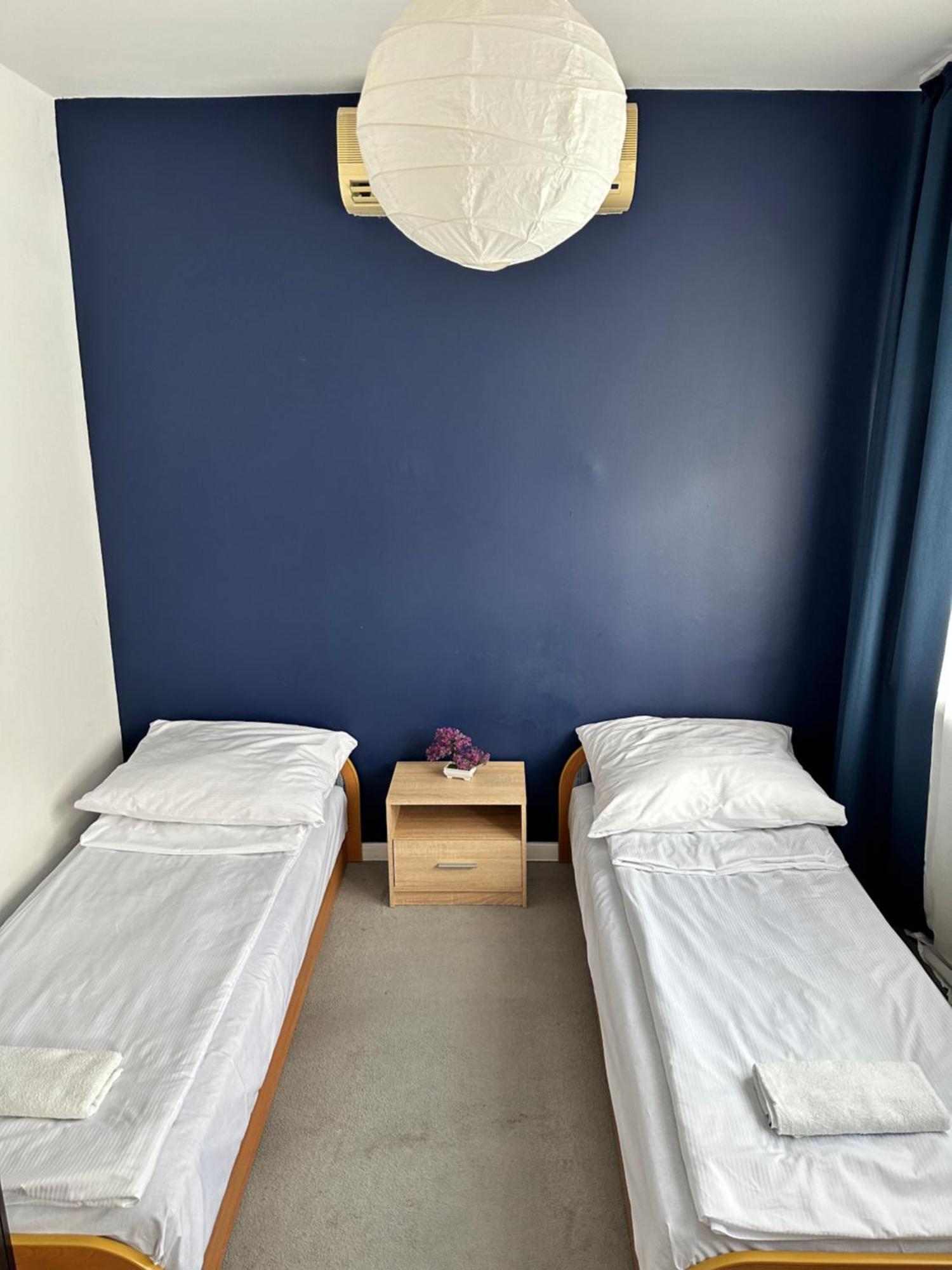 Hostel Demi Krakow Bagian luar foto