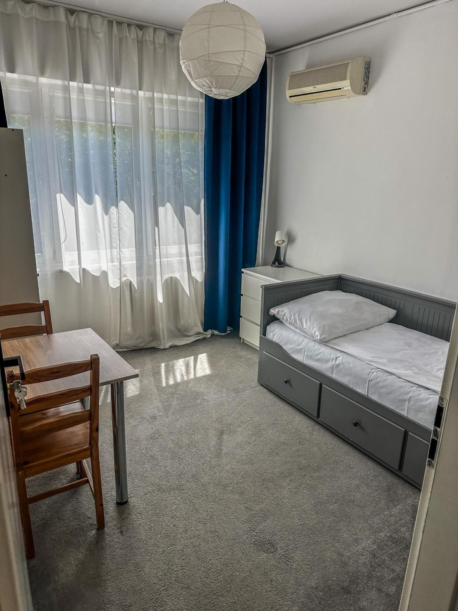 Hostel Demi Krakow Bagian luar foto